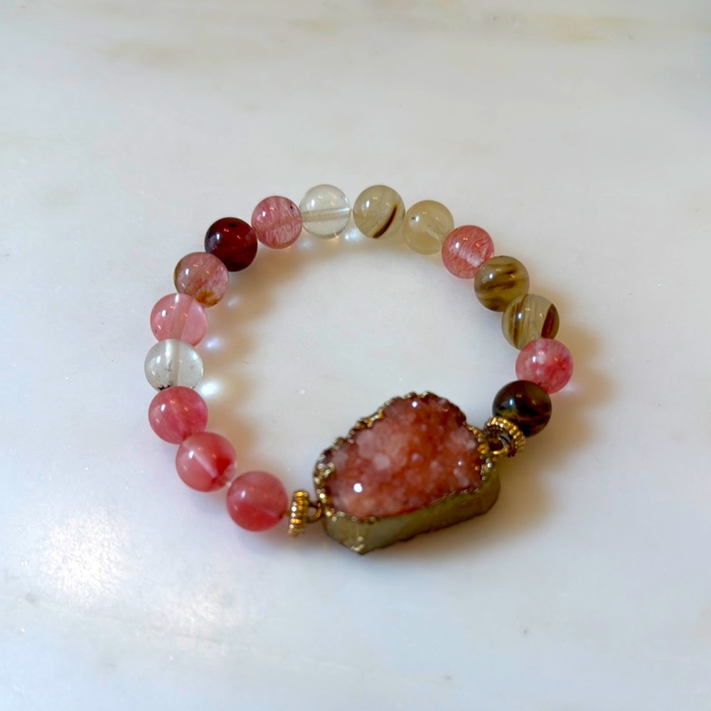 Peach druzy and chalcedony bracelet